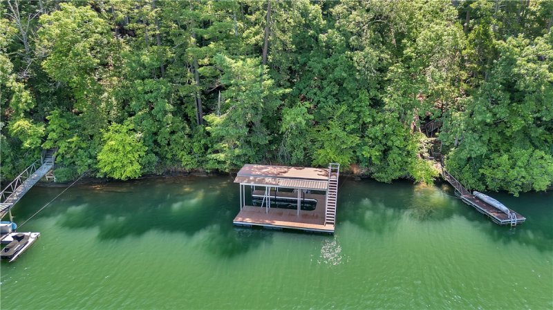 Property image 5 of 65 Mainsail Drive in Keowee Key, Salem, SC 29676