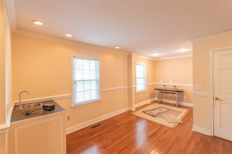 Property image 5 of 107 Meadow Drive in Southern Meadow, Seneca, SC 29678