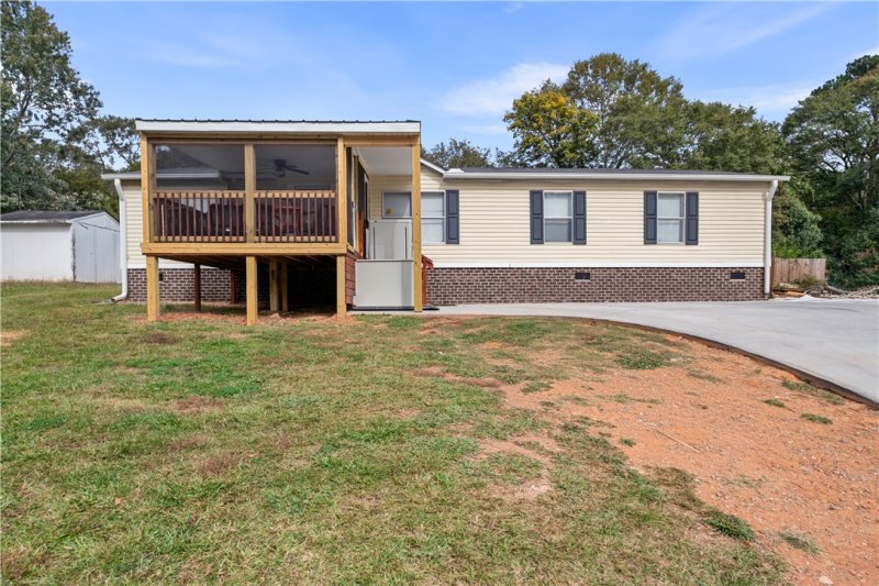 Property image 2 of 1032 Jackson Street in Evergreen Hills, Anderson, SC 29625