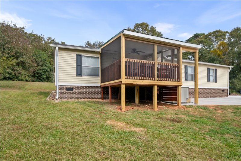 Property image 3 of 1032 Jackson Street in Evergreen Hills, Anderson, SC 29625