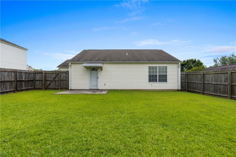 Property image 2 at 110 Hatters Court, Easley, SC 29642