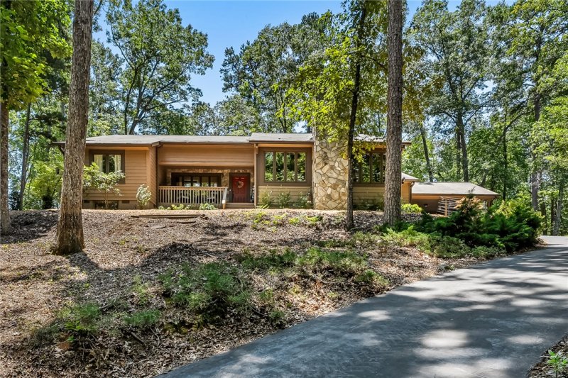 Property image 2 of 7 Drifter Lane in Keowee Key, Salem, SC 29676