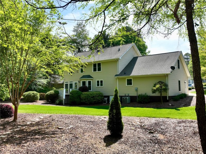 Property image 2 at 210 Wakefield Drive, Seneca, SC 29678