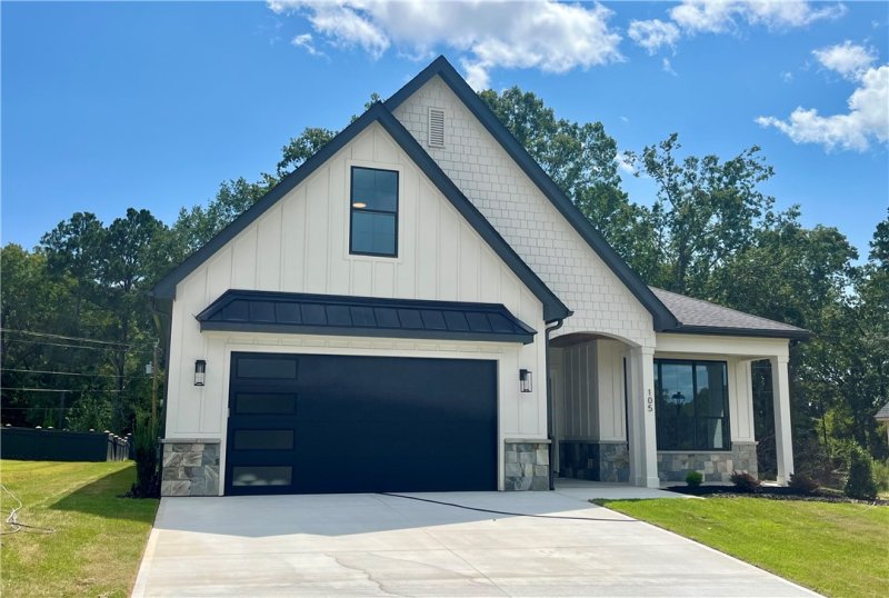 Property image 2 of 105 Pine Hill Way in Kingswood Cottages, Clemson, SC 29631