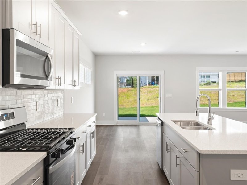 Property image 5 of 783 Burghley Circle in Chestnut Grove, Greer, SC 29651