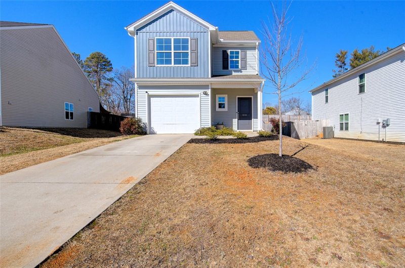 Property image 2 at 1212 Paramount Drive, Lyman, SC 29365