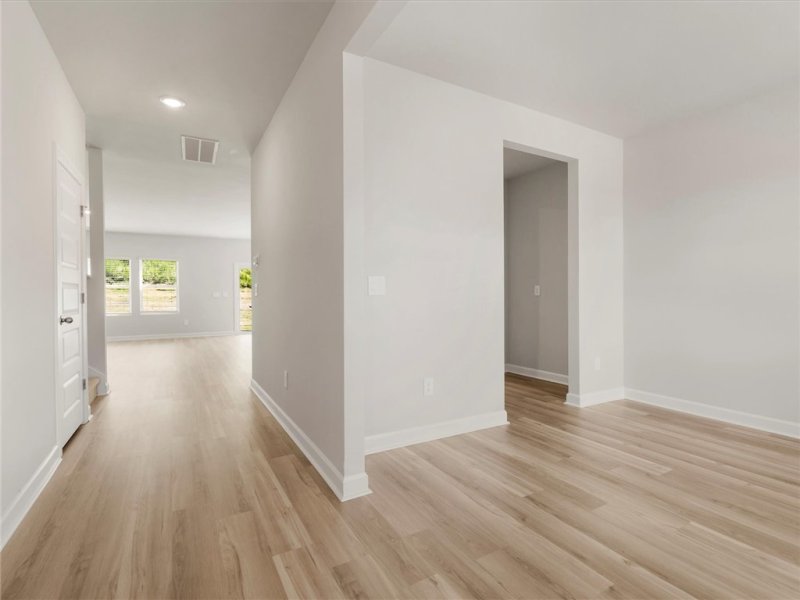 Property image 3 at 121 Tantalus Street, Gray Court, SC 29645