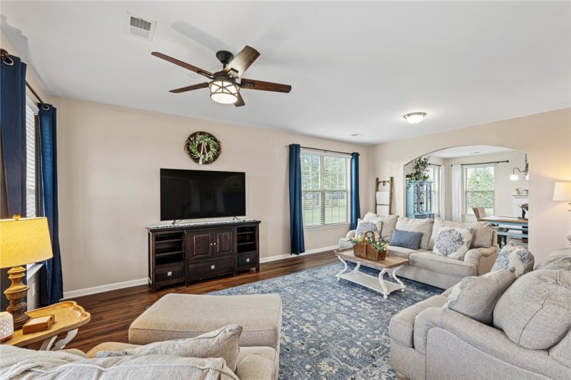 Property image 2 of 308 S Harvest Moon Way in Hunt Meadows, Easley, SC 29642