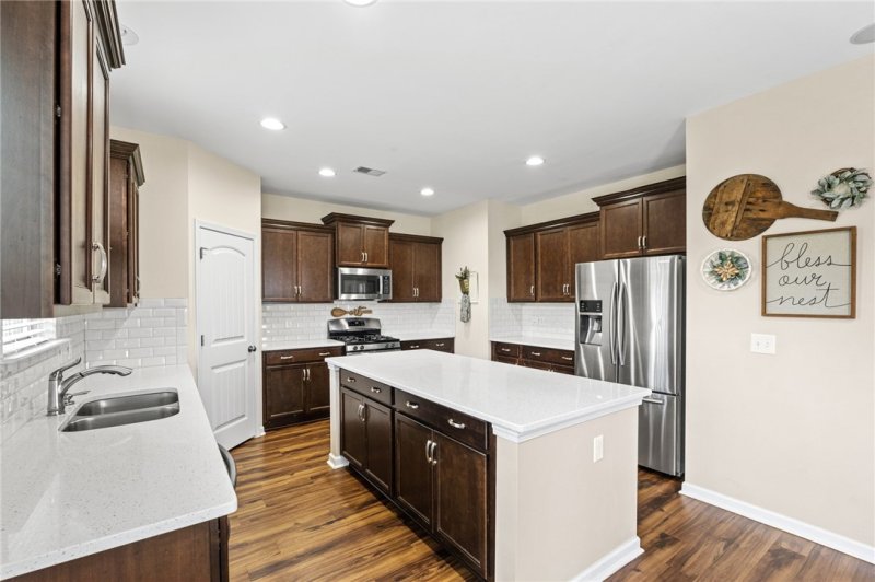 Property image 4 of 308 S Harvest Moon Way in Hunt Meadows, Easley, SC 29642