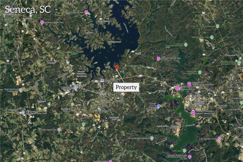 Property image 4 of 301 N Summit Drive in The Summit, Seneca, SC 29672