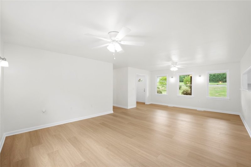 Property image 5 of 100 Georges Knoll in Georgetown, Easley, SC 29640