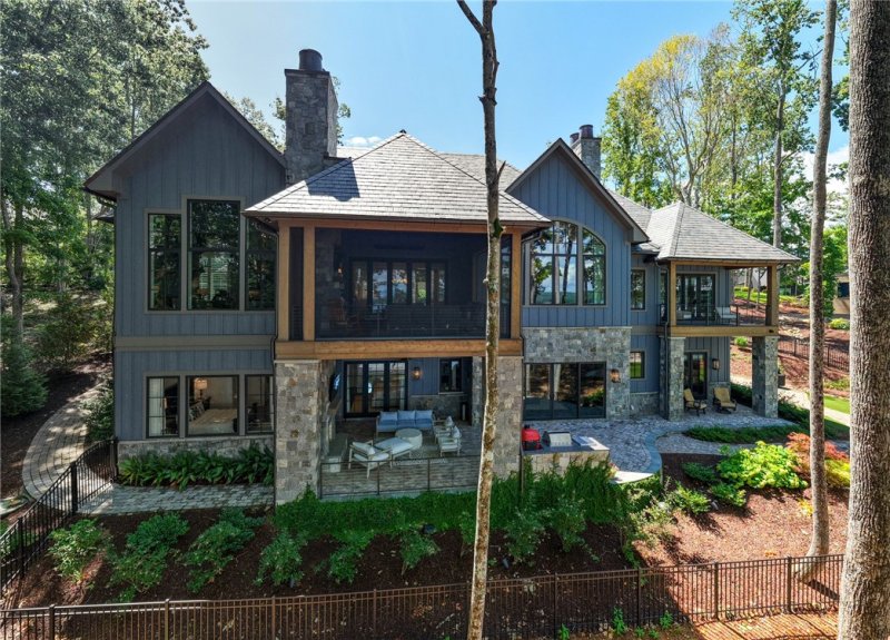 Property image 2 at 122 Waterfern Court, Six Mile, SC 29682