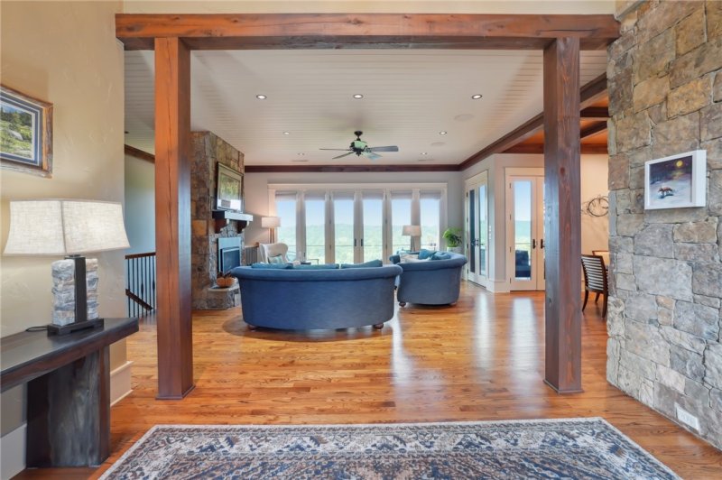 Property image 3 at 211 Blue Spruce Trail, Marietta, SC 29661