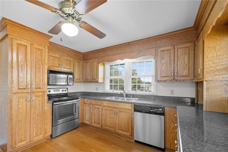 Property image 5 at 615 S Pine Street, Seneca, SC 29678