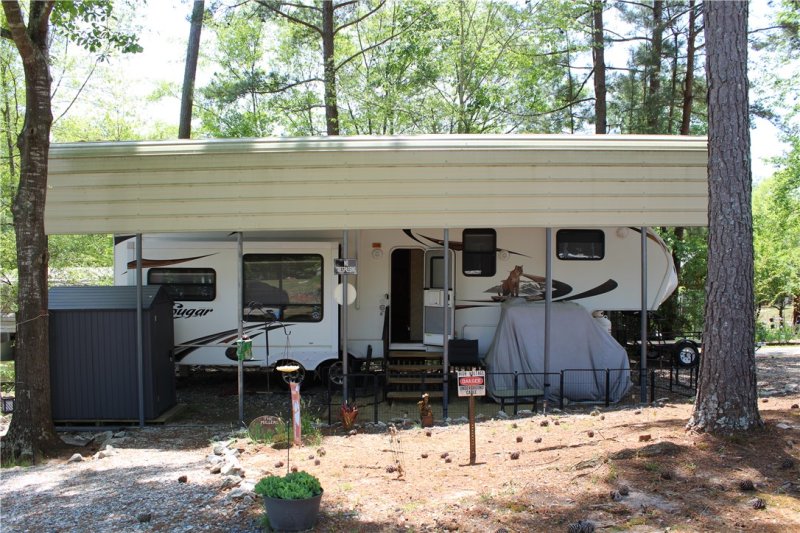 Property image 2 of 1114 Loch Lane in Foxwood Hills, Westminster, SC 29693