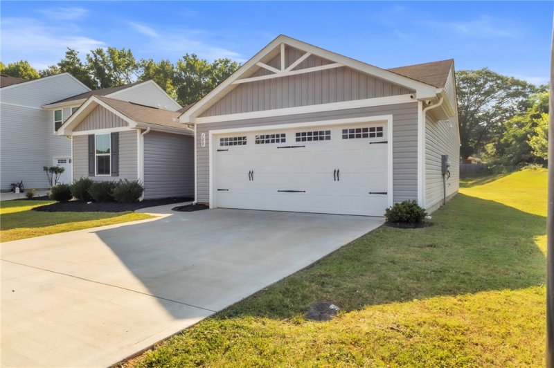 Property image 2 at 100 Bleckley Trail, Anderson, SC 29625