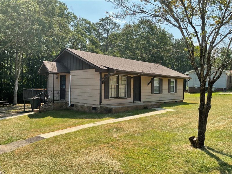 Property image 2 at 202 Creek Drive, Seneca, SC 29678