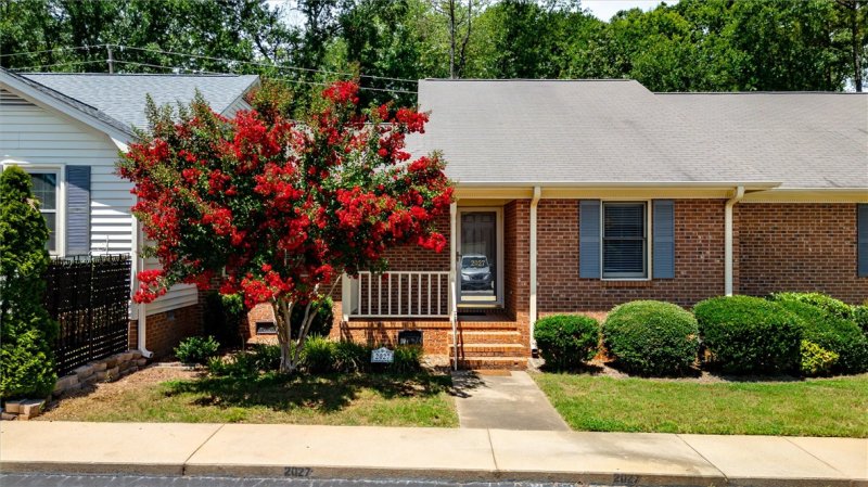 Property image 2 at 2027 Cardinal Park Drive, Anderson, SC 29621