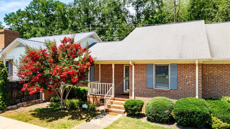 Property image 3 at 2027 Cardinal Park Drive, Anderson, SC 29621