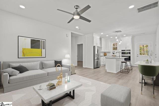 Property image 3 of 425 Tiger Lane in Foxwood Hills, Westminster, SC 29693