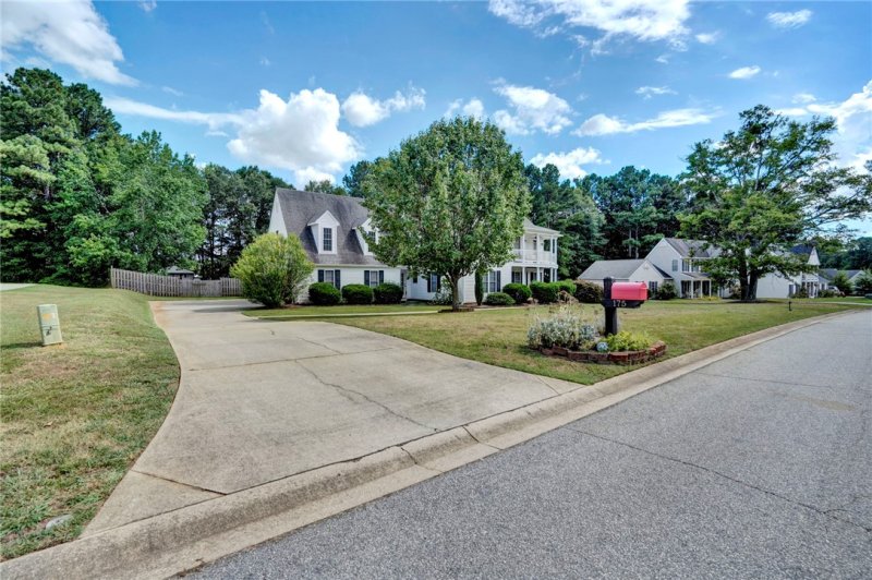 Property image 2 at 175 Rock Moss Drive, Williamston, SC 29697