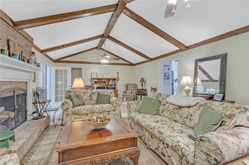 Property image 3 of 303 Asbury Circle in Burdine Springs, Easley, SC 29640