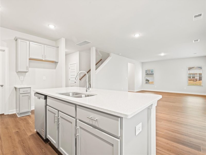 Property image 4 of 549 Cozy Bluff Road in Creek Ridge, Spartanburg, SC 29301