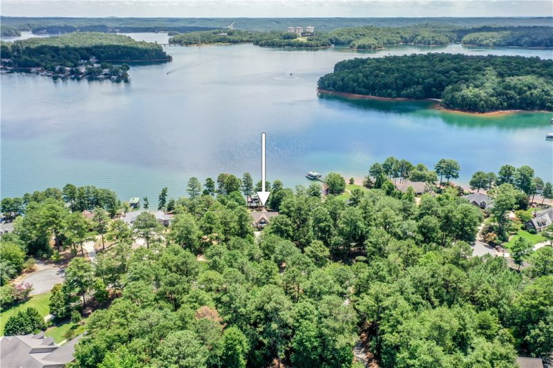 Property image 4 of 122 Pineridge Pointe Drive in Pine Ridge Poin, Seneca, SC 29672