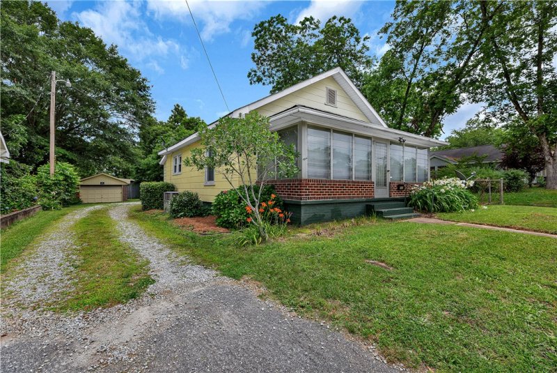 Property image 2 at 712 W Main Street, Easley, SC 29640