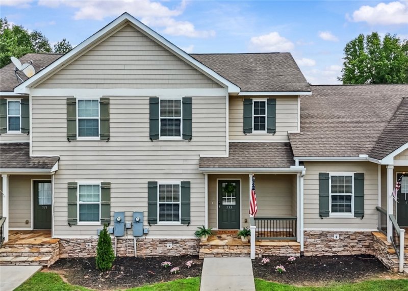 533 E Perkins Creek Road