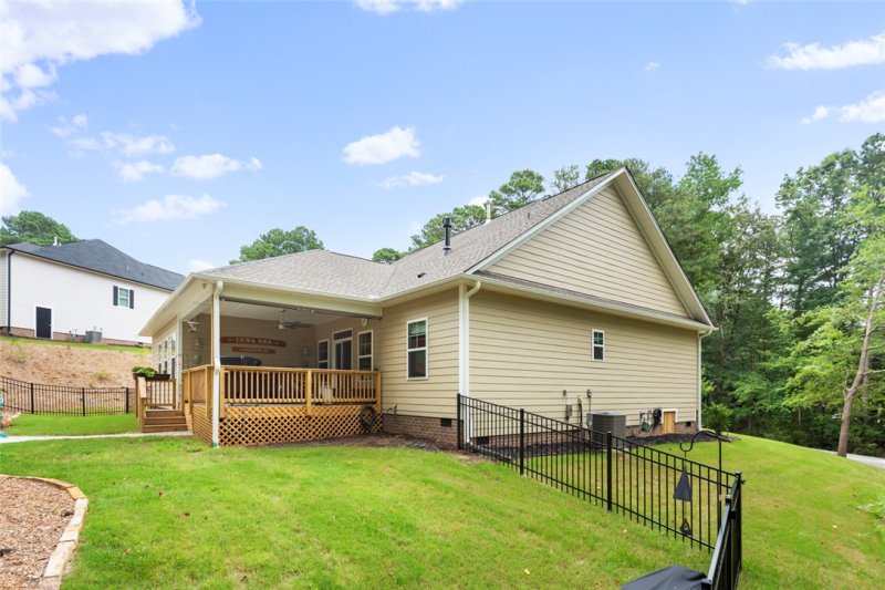 Property image 5 of 2638 Dog Leg Lane in Cross Creek Plan, Seneca, SC 29678