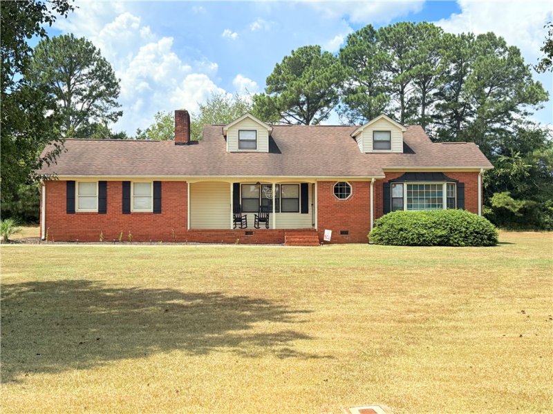 Century Hills, Pendleton Community