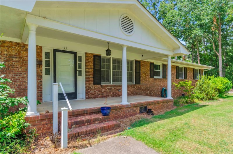 Property image 2 at 127 Hillcrest Circle, Belton, SC 29627