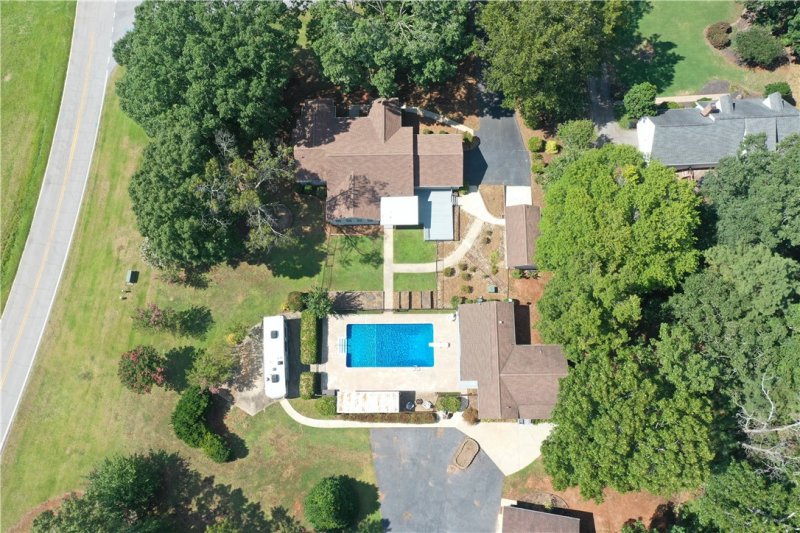 Property image 2 at 102 Hampton Road, Liberty, SC 29657