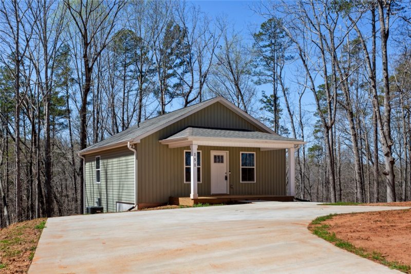 Property image 2 at 151 Nottingham Drive, Westminster, SC 29693