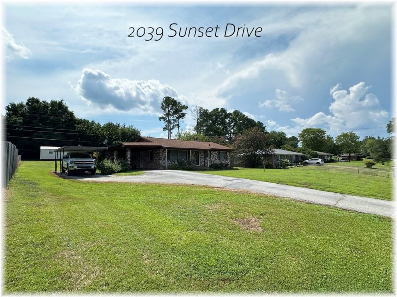 2039 Sunset Drive