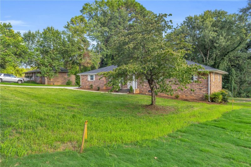 Property image 3 at 2704 Little Creek Drive, Anderson, SC 29621