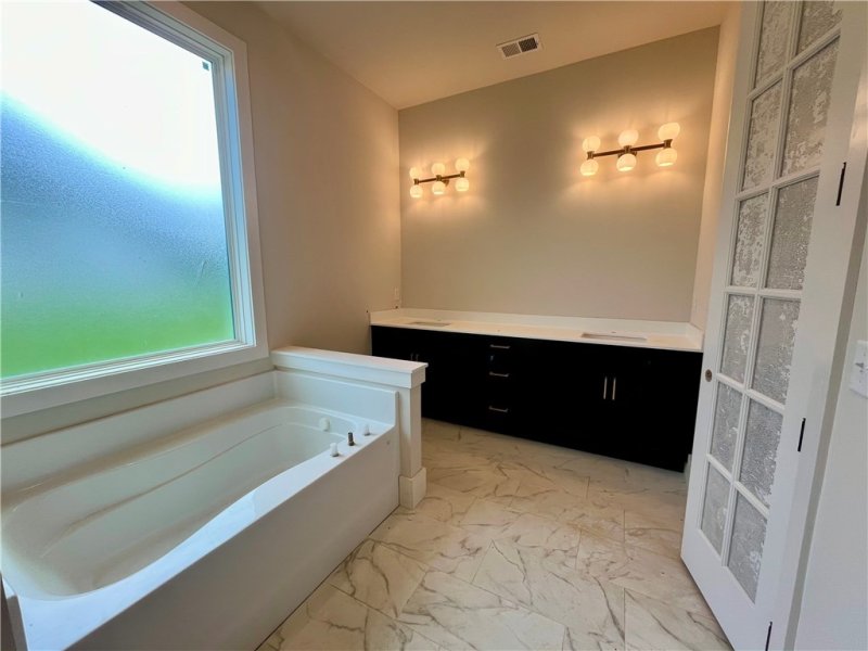 Property image 5 of 109 Pine Hill Way in Kingswood Cottages, Clemson, SC 29631