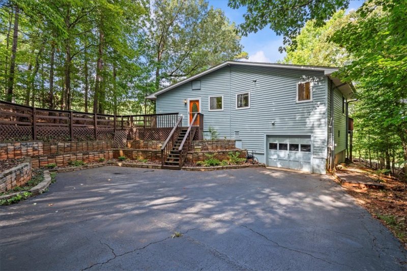 Property image 3 at 113 Nicklaus Road, Westminster, SC 29693