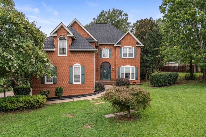 Property image 3 at 104 Roxbury Court, Anderson, SC 29625