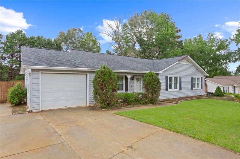 Property image 3 at 112 Snipe Lane, Easley, SC 29642