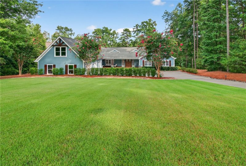 Property image 3 of 118 Pointe Harbor Drive in Pointe Harbor, Seneca, SC 29672