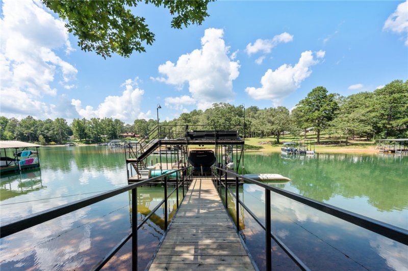 Property image 2 at 214 E Clearwater Shores Road, Fair Play, SC 29643