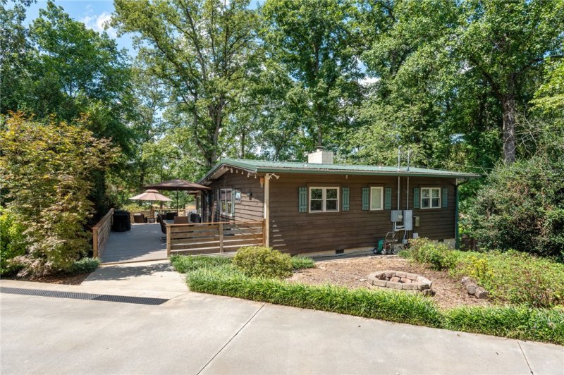 Property image 5 at 214 E Clearwater Shores Road, Fair Play, SC 29643