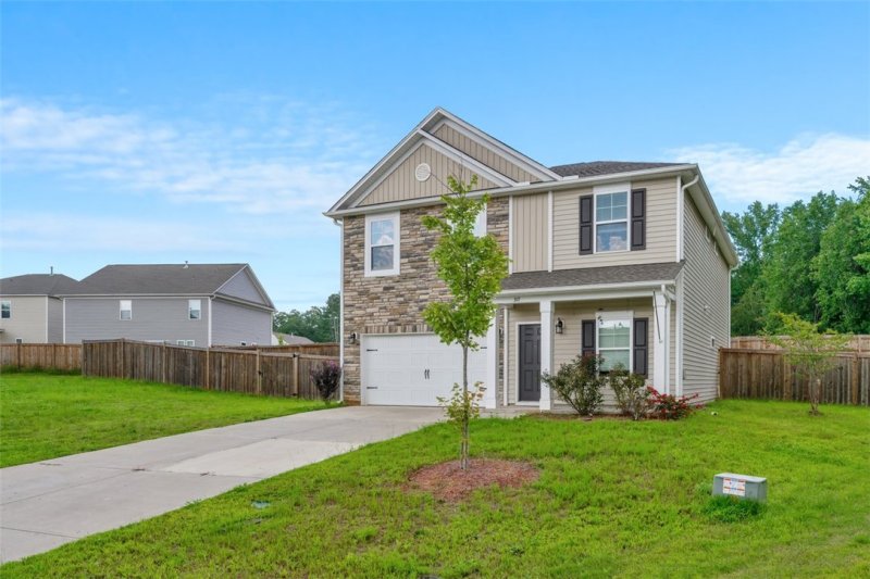 Property image 2 of 317 Balsa Way in Tokeena Trail, Seneca, SC 29678