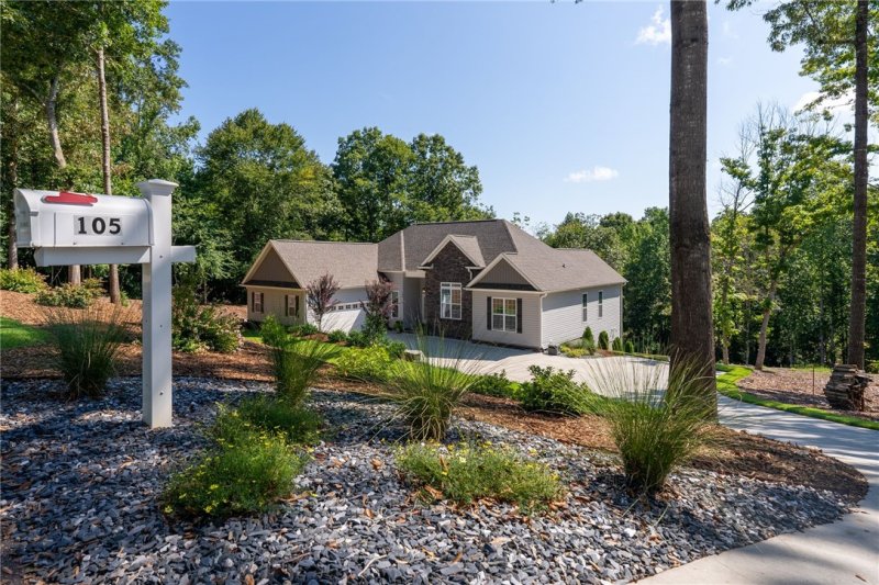 105 Winterbrook Circle