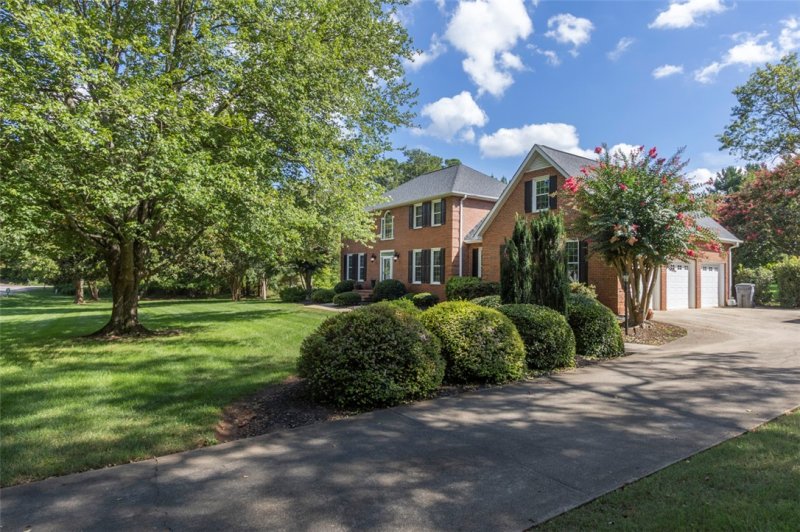 Property image 3 of 4204 Weatherstone Way in Harpers Ridge, Anderson, SC 29621