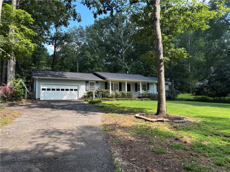 Property image 2 at 213 Brookgreen Drive, Anderson, SC 29625