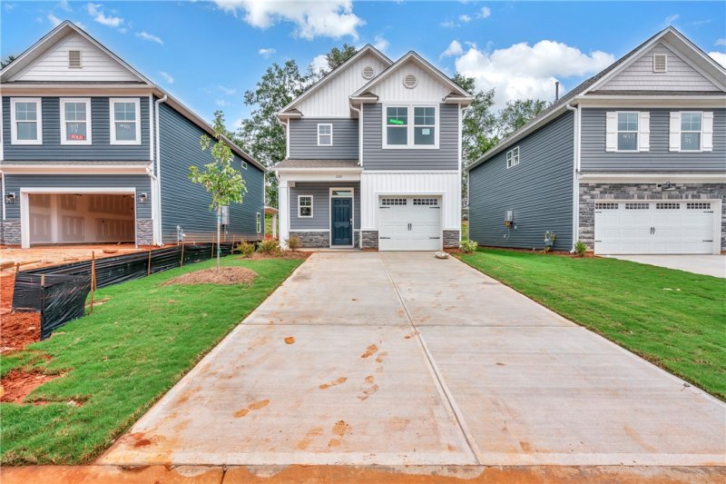 Property image 2 at 220 Brown Circle, Easley, SC 29642