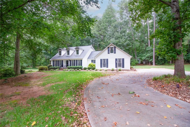 Property image 3 at 128 Laurel Lane, Pendleton, SC 29670